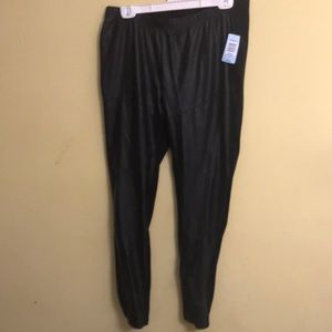 Torrid black leggings size 2 NWT pleather front
